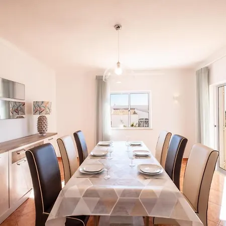 Kevin By Atlantic Places 알부페이라